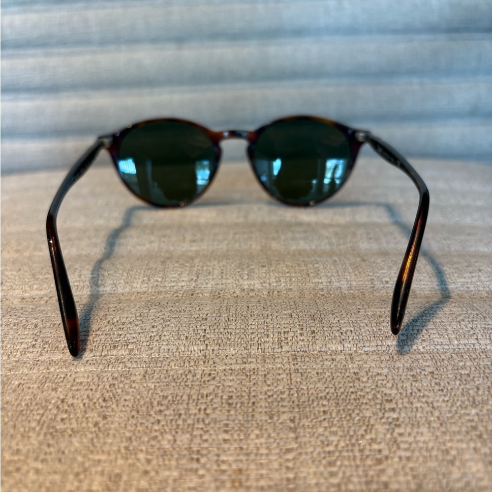 Persol Tortoise Shell Sunglasses with Black Case - Picture 4 of 6